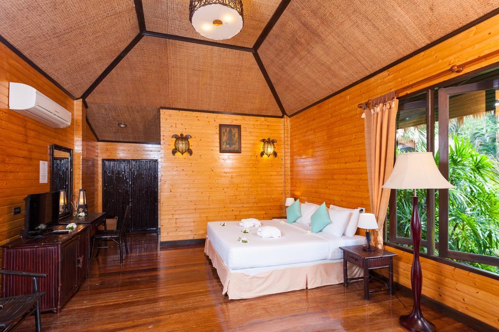 Resort Palm Leaf Ko Tao